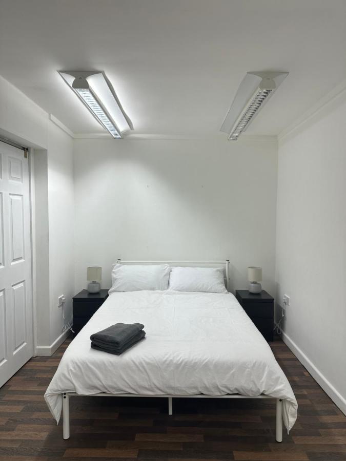 Ferienwohnung Bright, Warm & Cozy House In Harpurhey Manchester Exterior foto