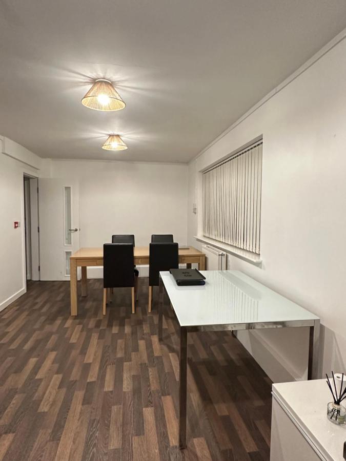 Ferienwohnung Bright, Warm & Cozy House In Harpurhey Manchester Exterior foto