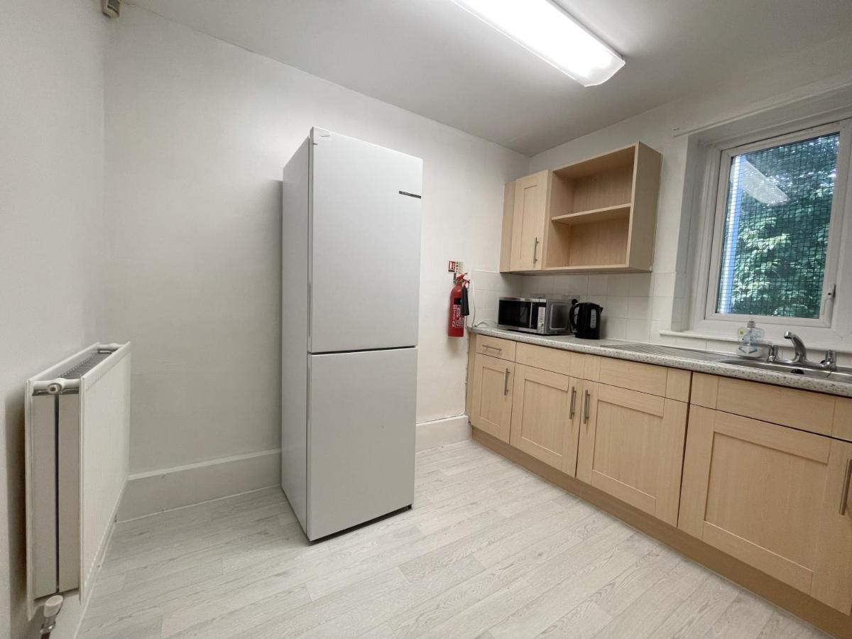 Ferienwohnung Bright, Warm & Cozy House In Harpurhey Manchester Exterior foto