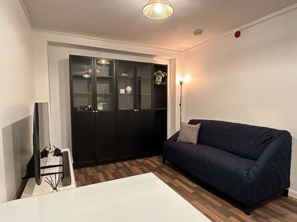 Ferienwohnung Bright, Warm & Cozy House In Harpurhey Manchester Exterior foto